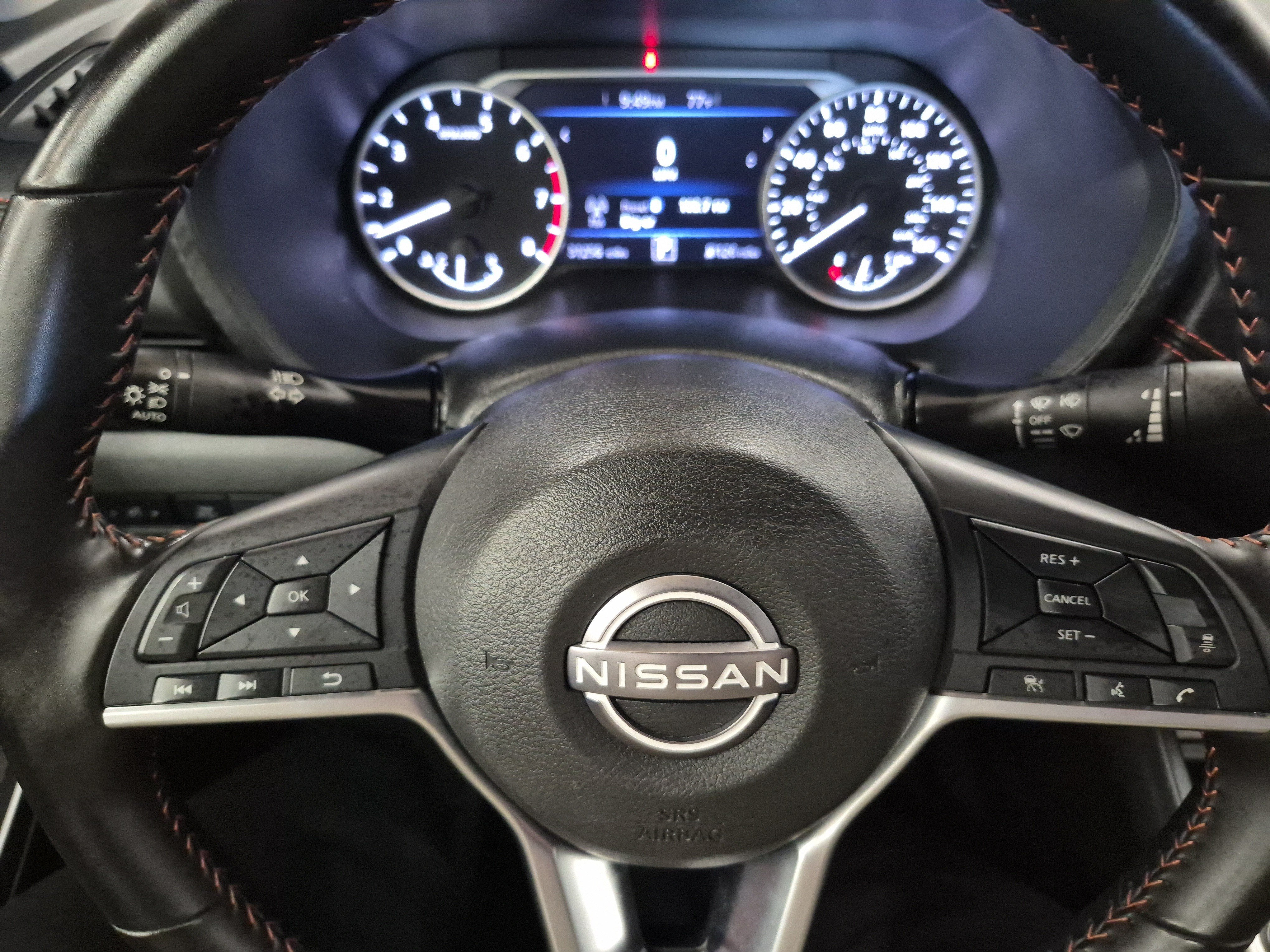 Used 2025 Nissan Sentra SR FWD image 29