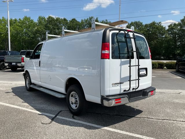 Used 2022 Chevrolet Express 2500 w/ Driver Convenience Package RWD image 18