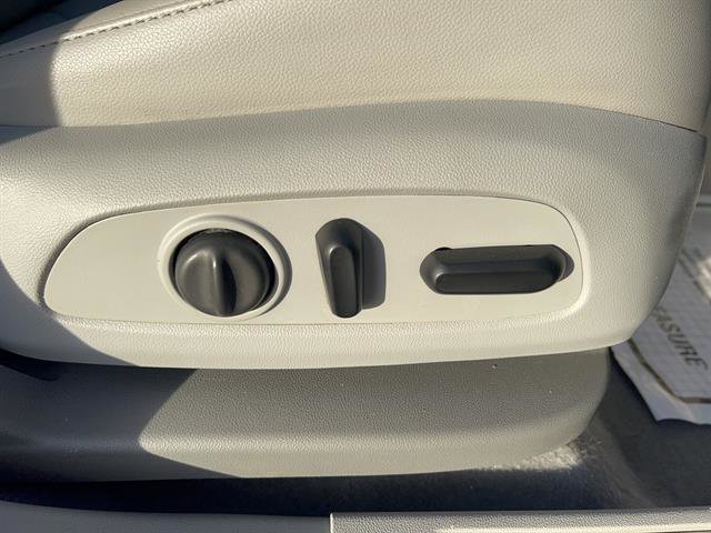 Used 2020 GMC Acadia SLT w/ Premium Package image 19