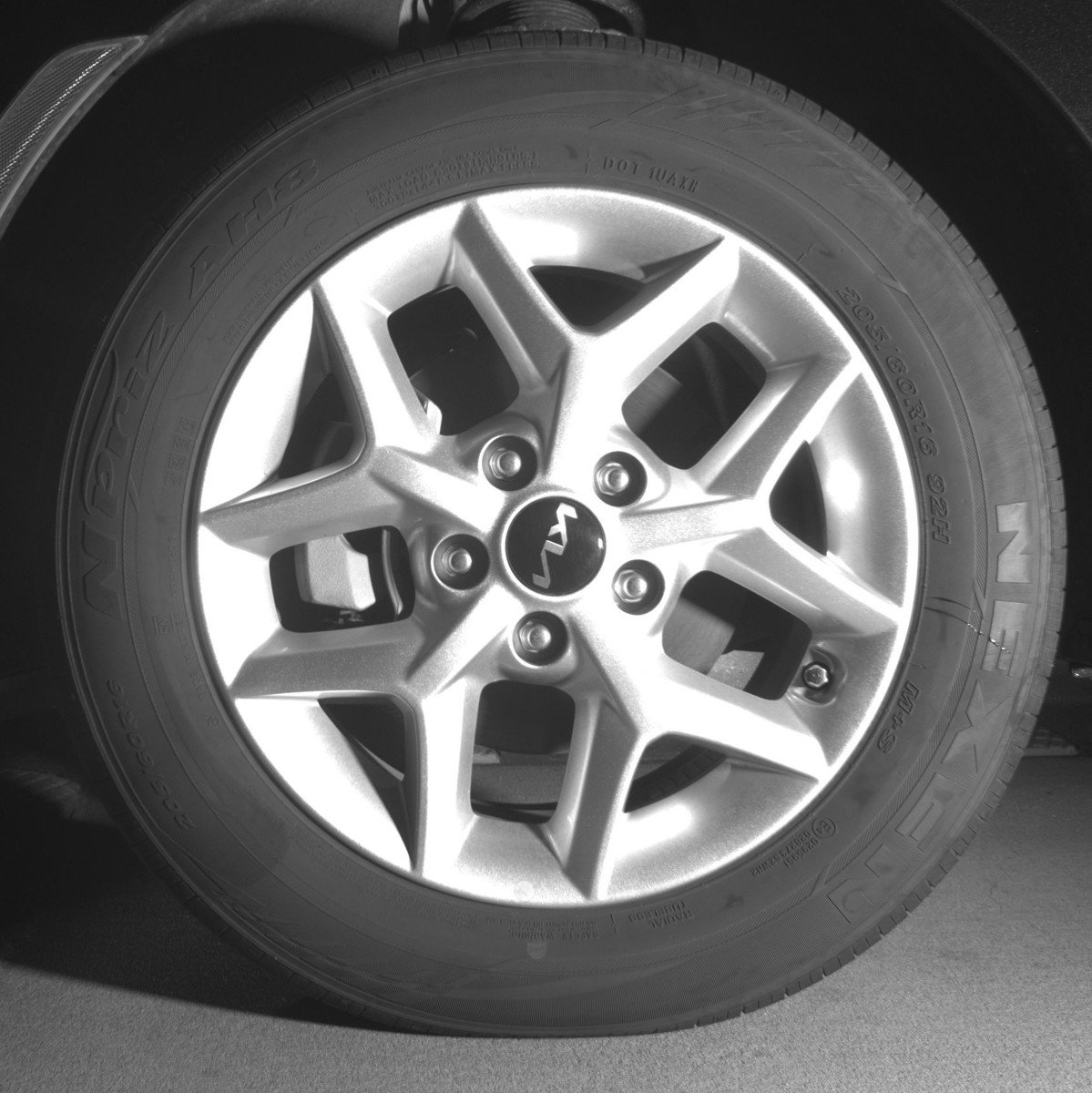 Used 2025 Kia Soul LX w/ LX Technology Package FWD image 12