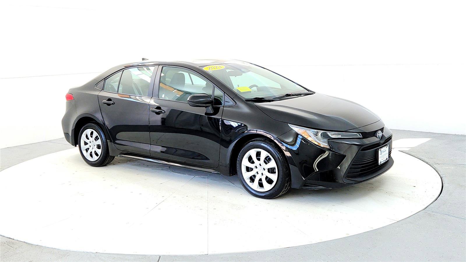 Used 2023 Toyota Corolla LE image 7