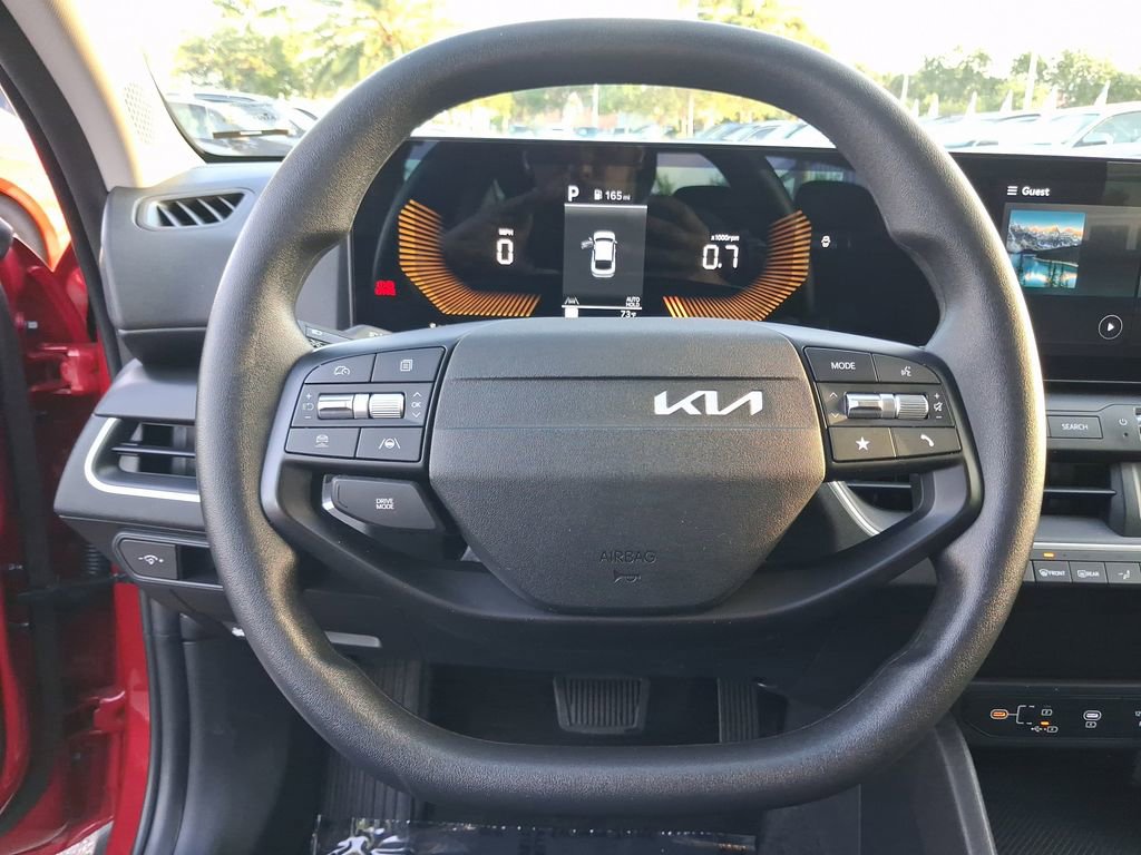 Used 2025 Kia K4 LXS image 17