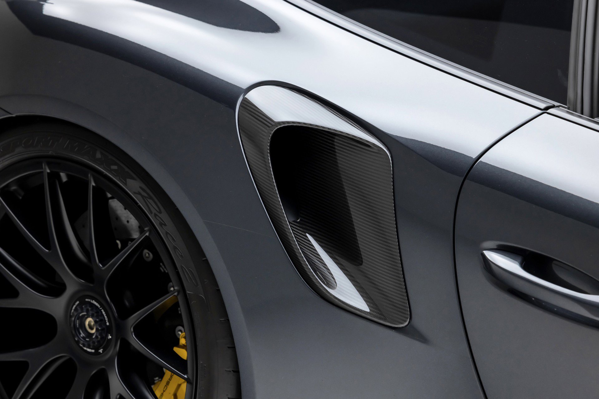 Used 2018 Porsche 911 GT2 RS image 54