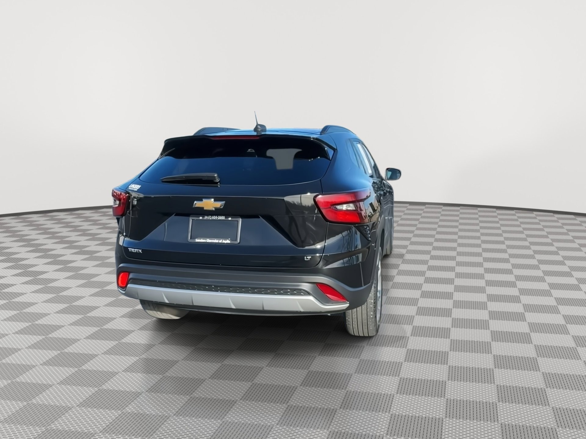 Used 2024 Chevrolet Trax LT w/ Driver Confidence Package image 2