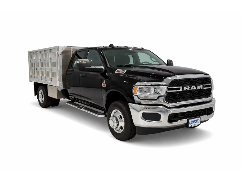 New 2024 RAM 3500 Tradesman w/ Chrome Appearance Group image 3