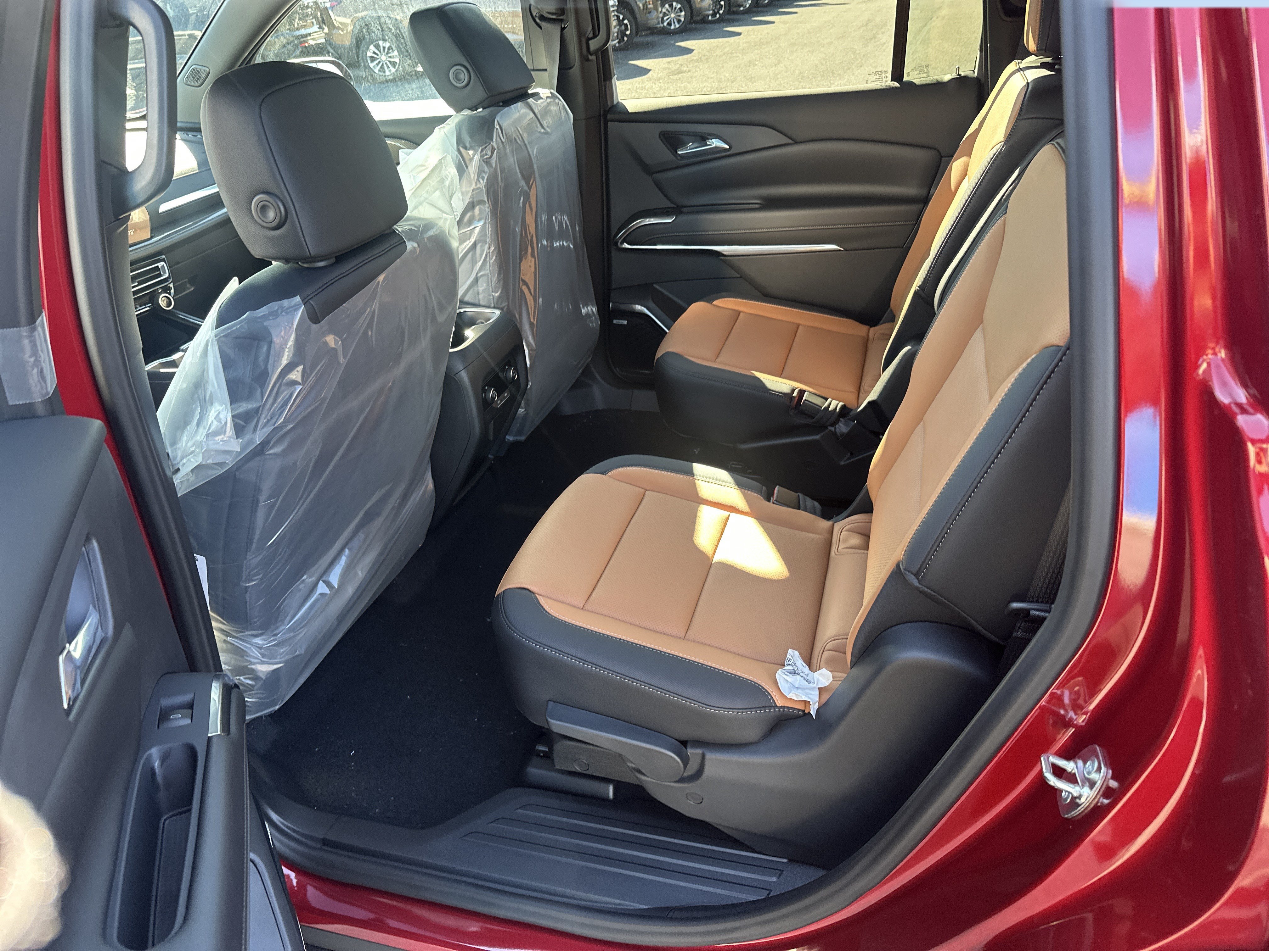 New 2027 Chevrolet Traverse Z71 w/ Enhanced Driving Package AWD/4WD image 7