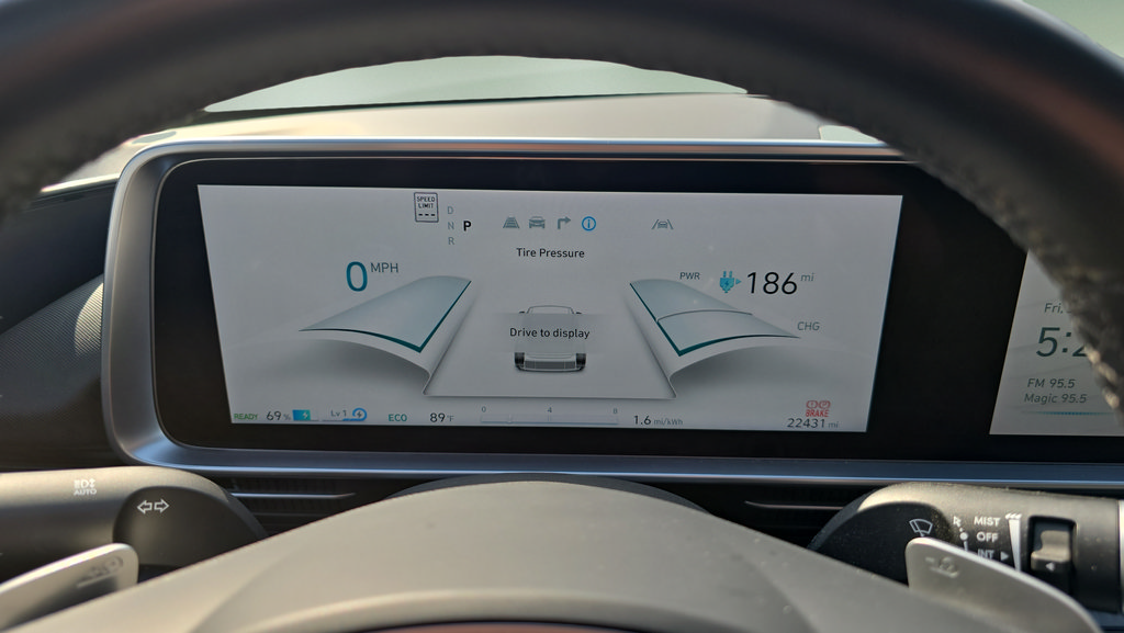 Certified 2024 Hyundai Ioniq 6 SE AWD/4WD image 17