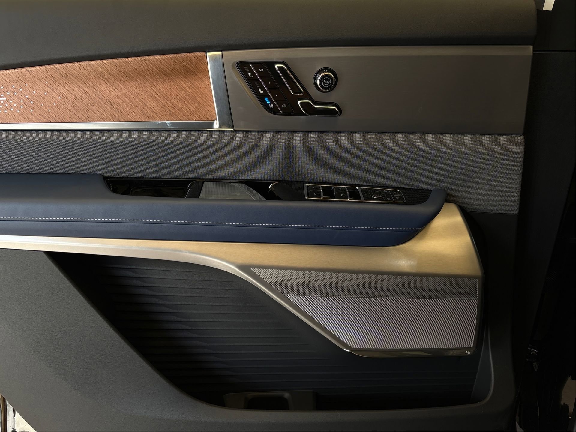 New 2026 Cadillac Vistiq Premium Luxury image 21