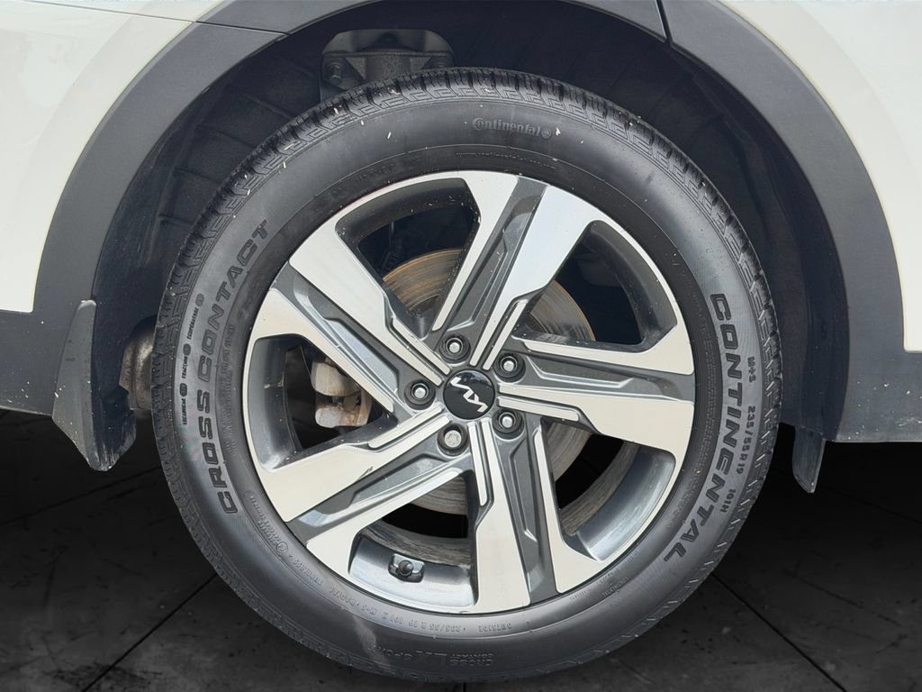 Certified 2023 Kia Sorento EX AWD/4WD image 28
