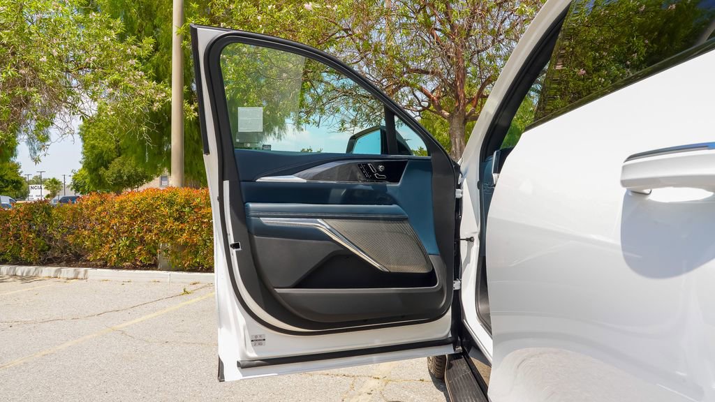 New 2025 Cadillac Escalade IQ Luxury 2 image 24