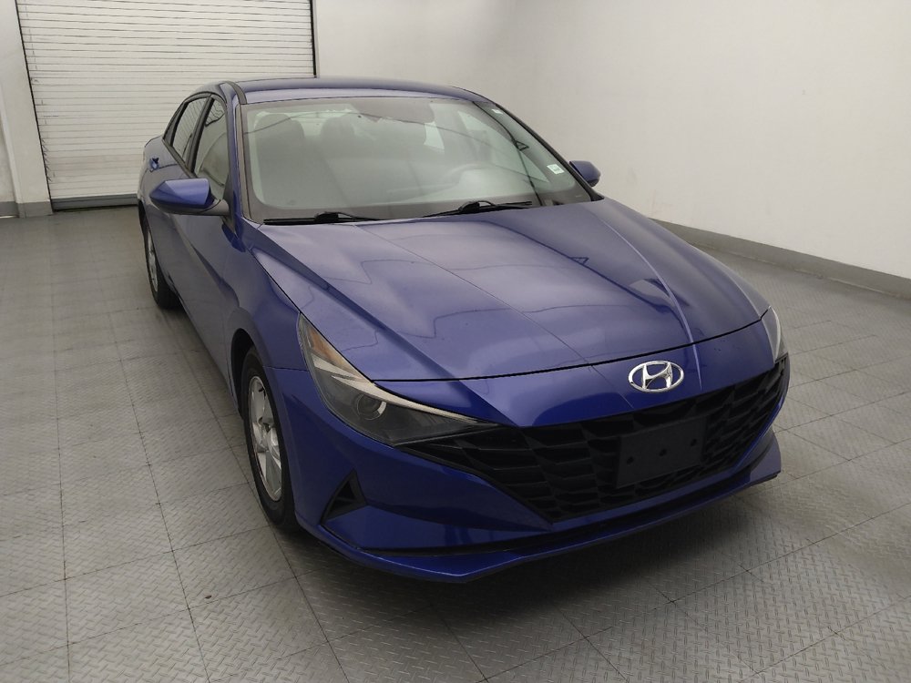 Used 2021 Hyundai Elantra SE FWD image 14