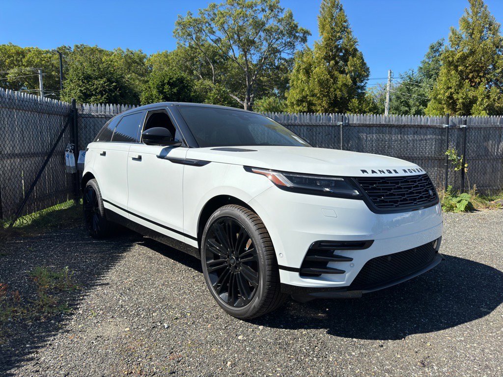 New 2026 Land Rover Range Rover Velar Dynamic SE image 3