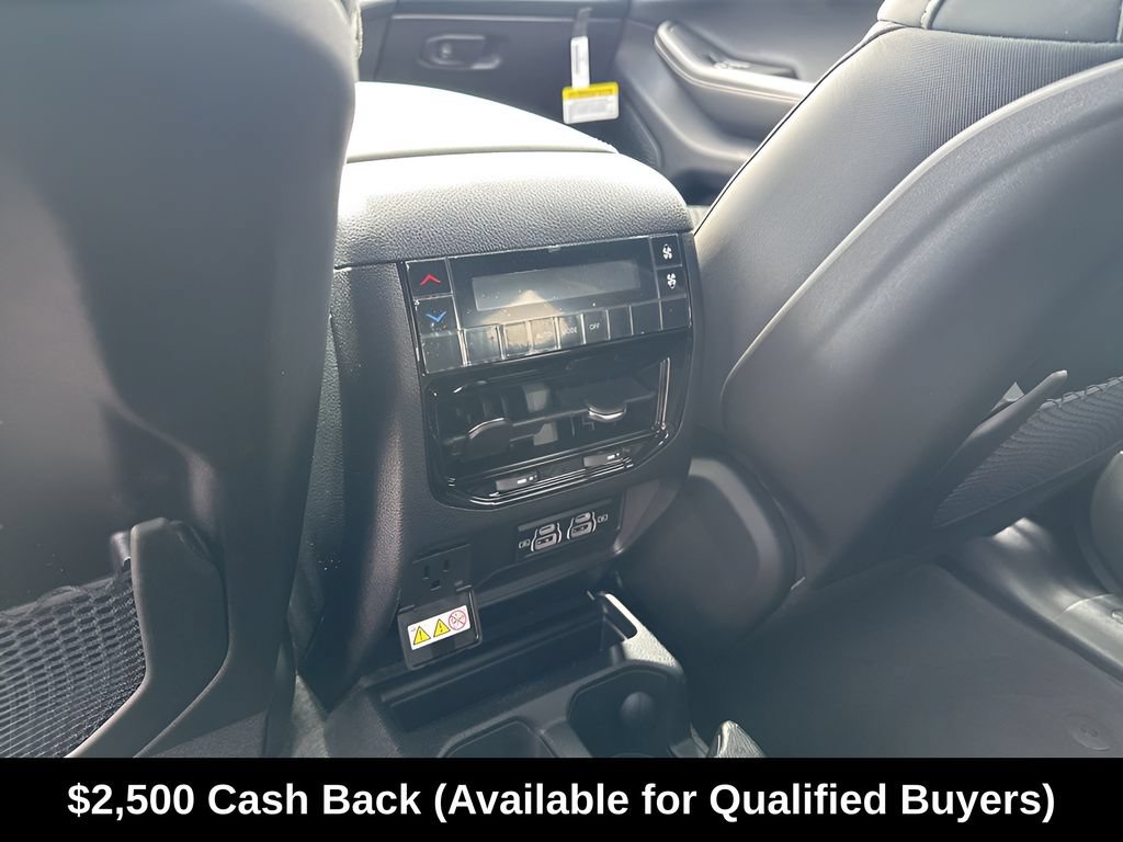 New 2025 Jeep Grand Cherokee L Laredo w/ Luxury Tech Group I RWD image 24