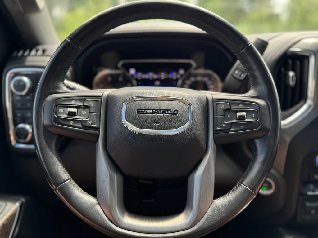 Used 2022 GMC Sierra 3500 Denali w/ Denali Black Diamond Edition AWD/4WD image 20