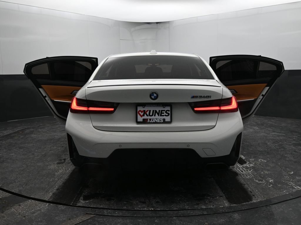 Used 2023 BMW M340i w/ Shadowloine Package image 15