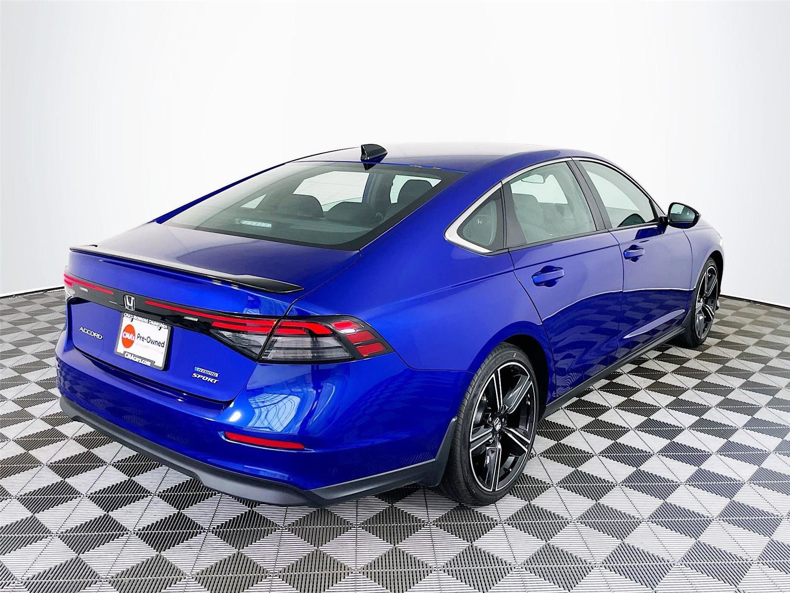 Used 2025 Honda Accord Sport image 11