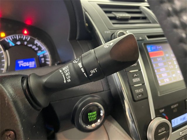 Used 2012 Toyota Camry L image 14