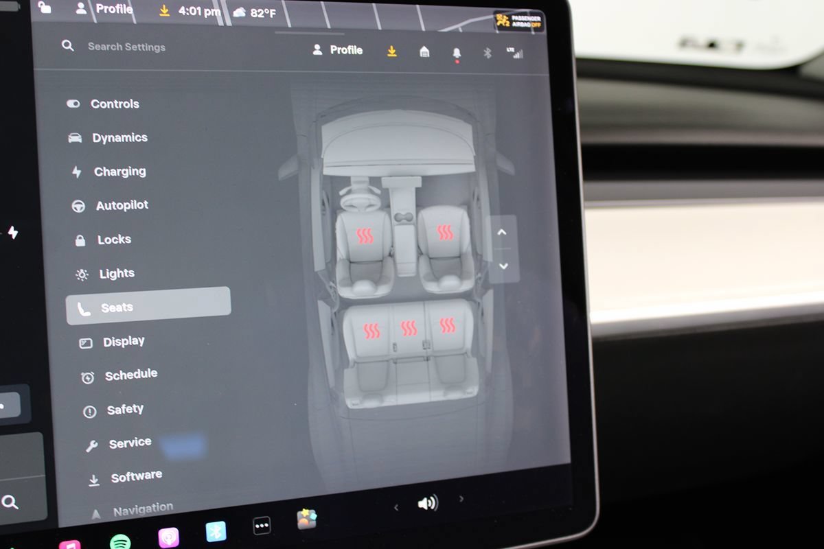 Used 2022 Tesla Model Y Long Range AWD/4WD image 17