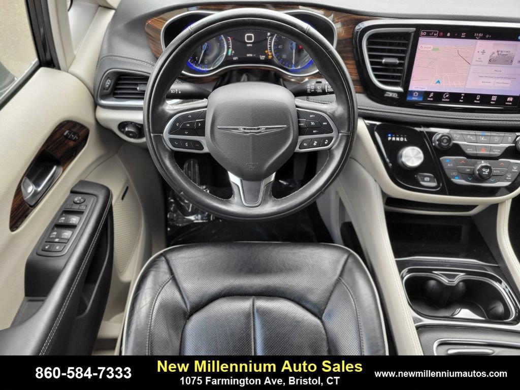 Used 2022 Chrysler Pacifica Limited image 13