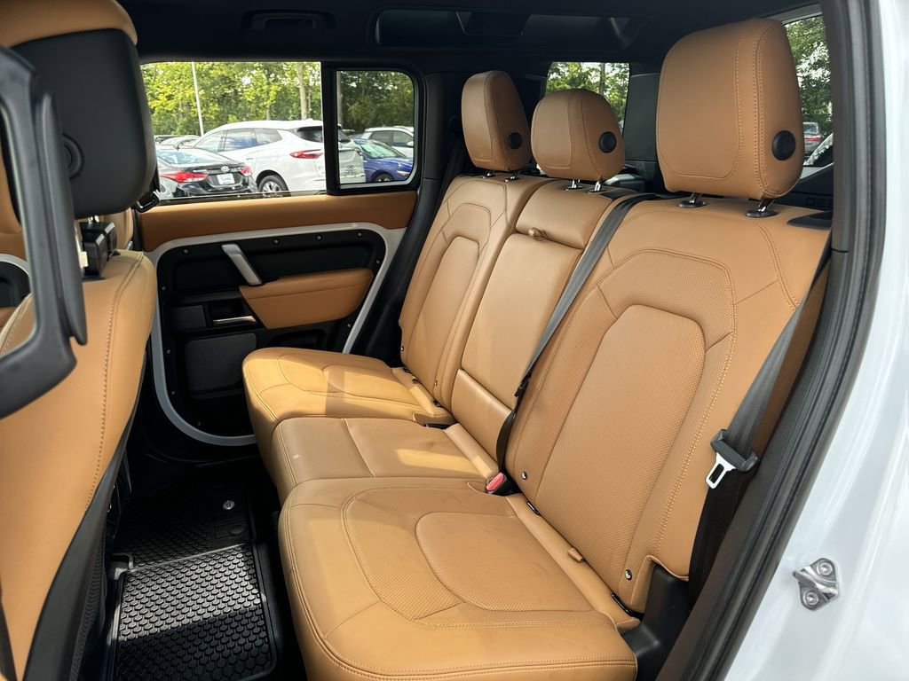 Used 2023 Land Rover Defender 110 V8 AWD/4WD image 31