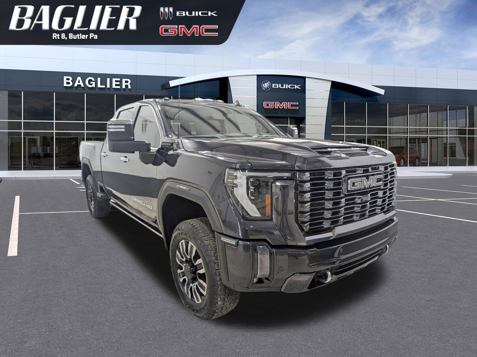 Used 2024 GMC Sierra 3500 Denali Ultimate AWD/4WD image 1