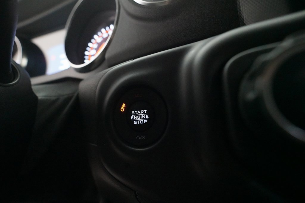 Used 2021 Jeep Wrangler Unlimited Sahara image 34