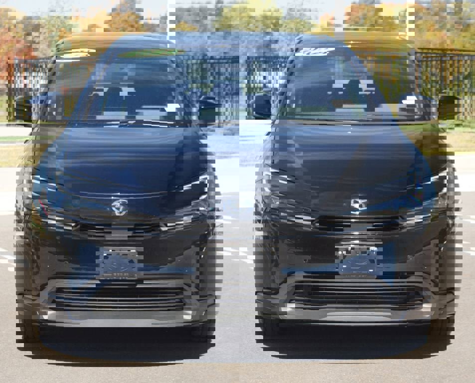 Used 2024 Toyota Prius LE image 21