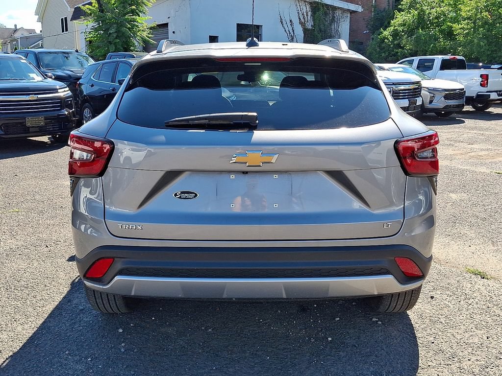 Used 2024 Chevrolet Trax LT FWD image 7
