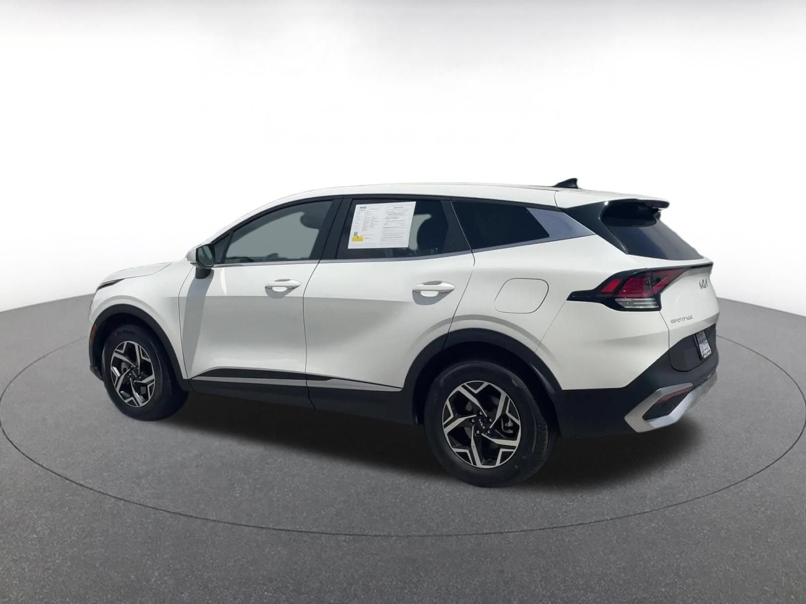 Used 2025 Kia Sportage LX FWD image 10