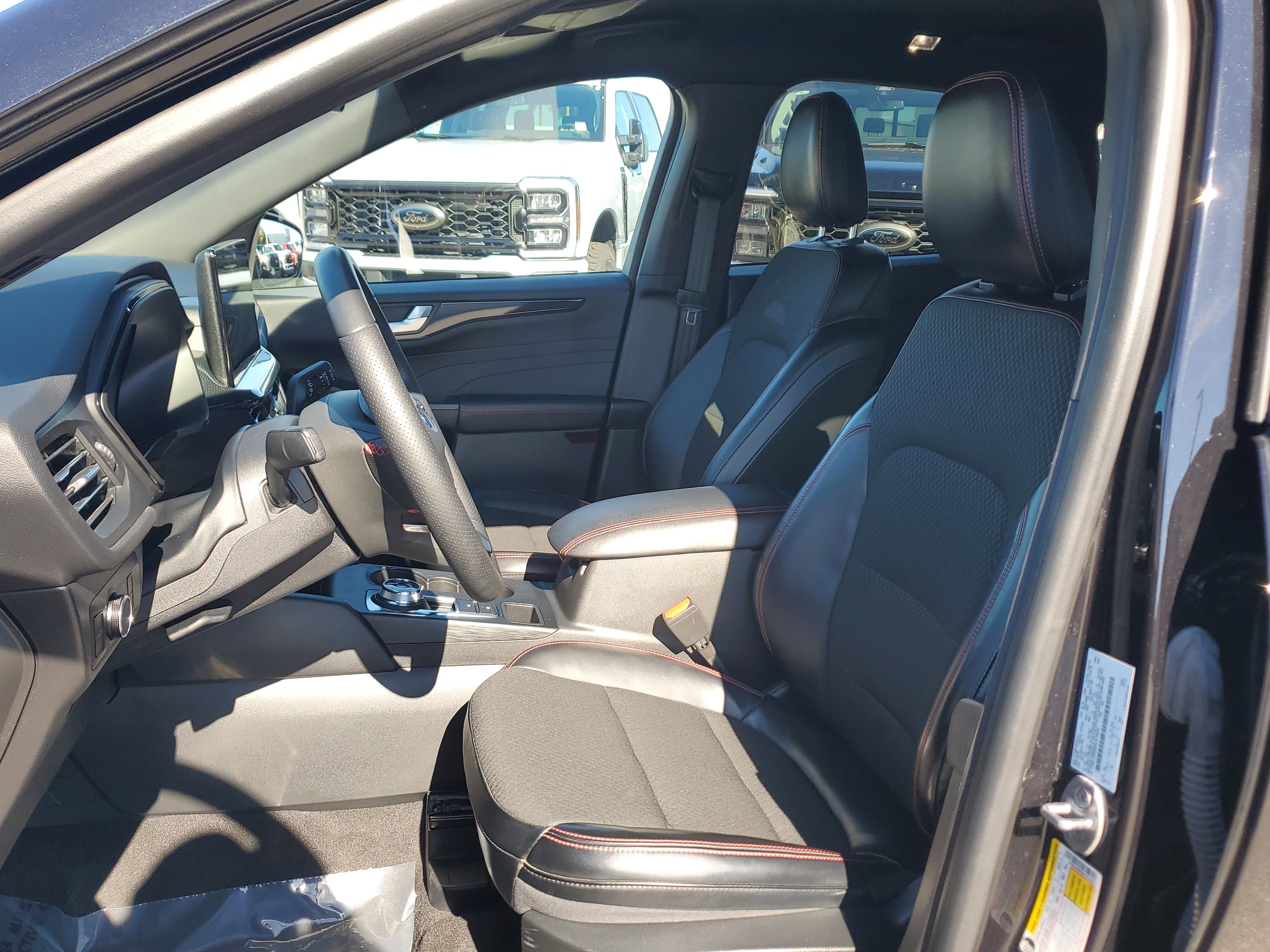 Used 2024 Ford Escape ST-Line w/ Tech Pack #1 image 12