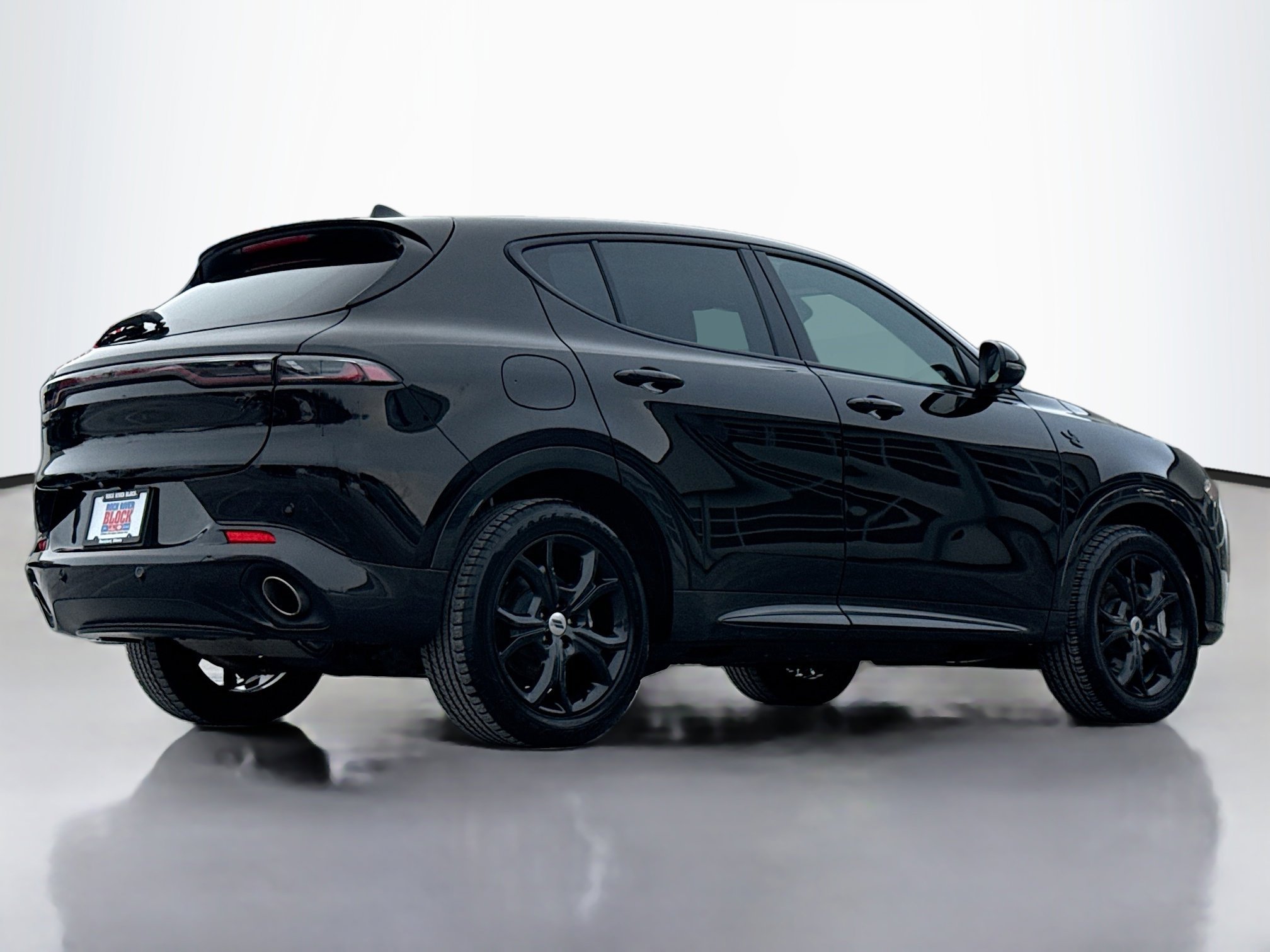 Used 2024 Dodge Hornet R/T Plus w/ R/T Blacktop Package image 2