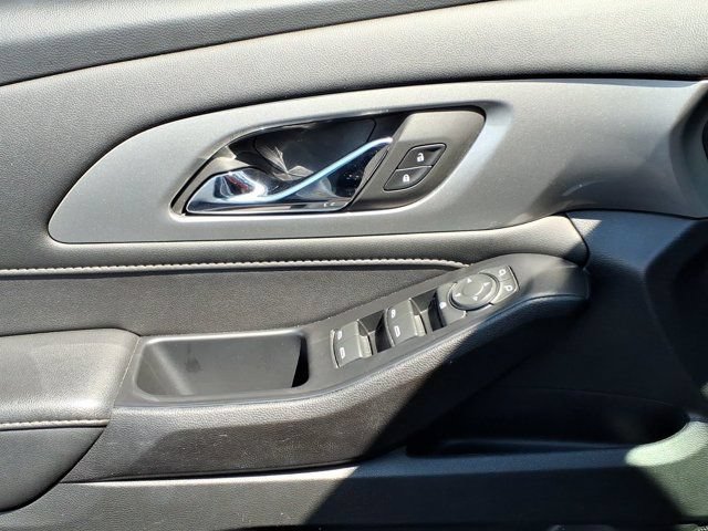 Used 2022 Chevrolet Traverse LT w/ Midnight/Sport Edition FWD image 24