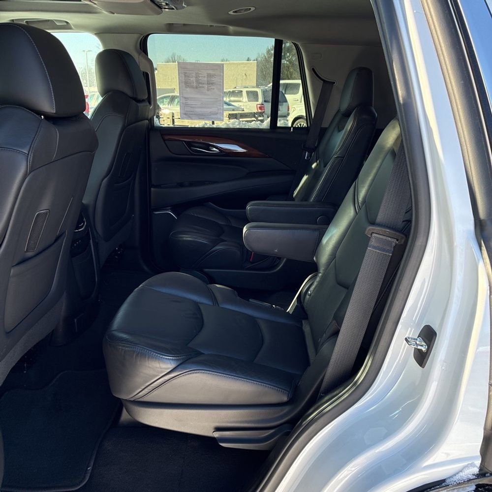 Used 2019 Cadillac Escalade Premium Luxury image 12