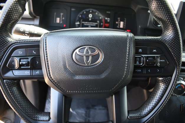 Certified 2025 Toyota Tacoma SR5 AWD/4WD image 30