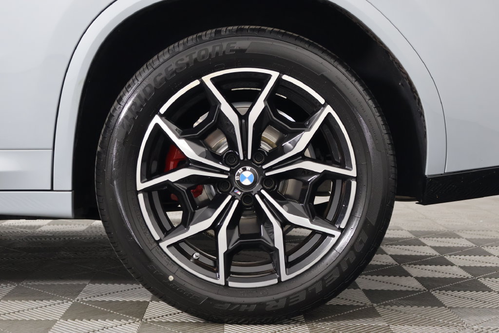 Certified 2024 BMW X4 xDrive30i w/ Premium Package AWD/4WD image 16
