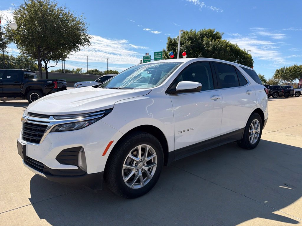 Used 2024 Chevrolet Equinox LT AWD/4WD image 1
