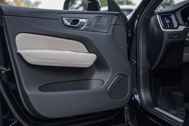New 2026 Volvo XC60 B5 Plus w/ Protection Package Premier image 37