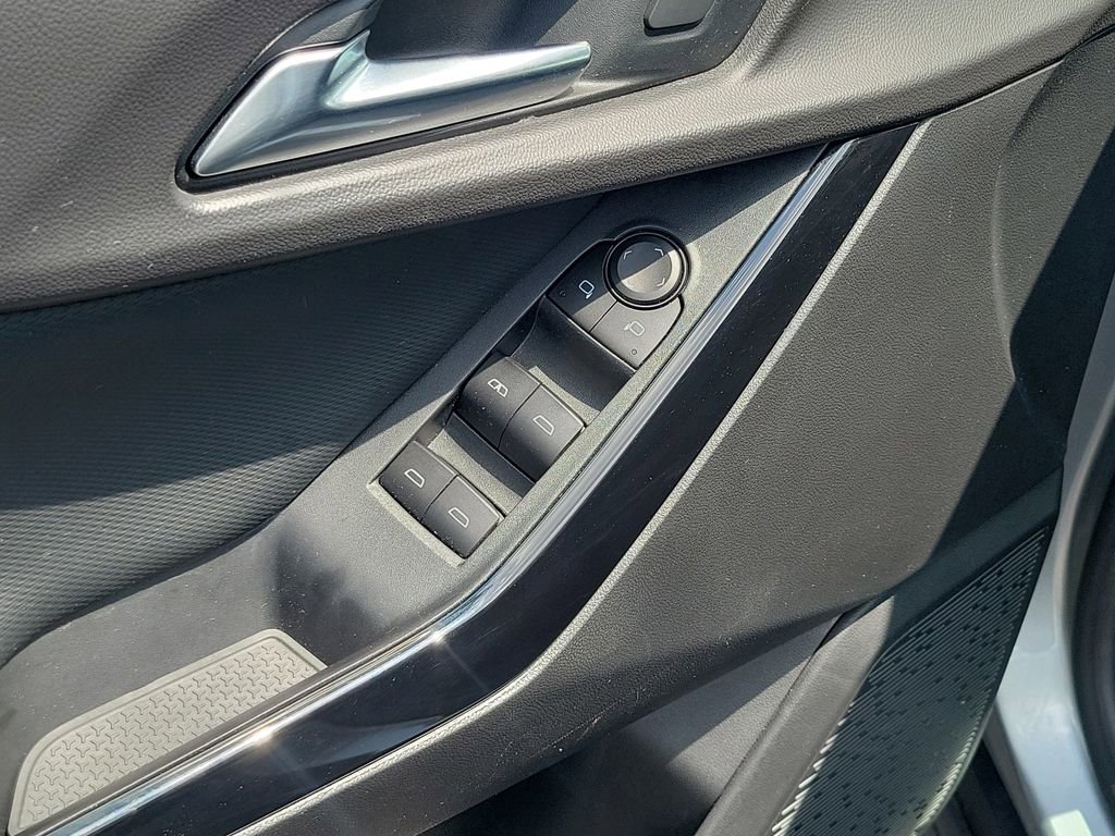 Used 2025 Chevrolet Equinox LT FWD image 21