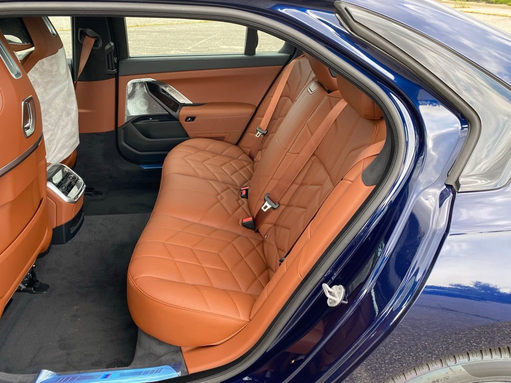 New 2026 BMW 760i xDrive w/ Executive Package image 9