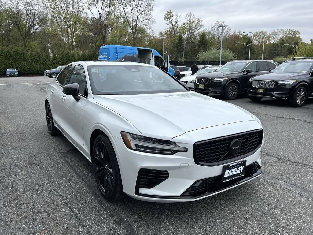 Certified 2025 Volvo S60 T8 Ultra AWD/4WD image 2