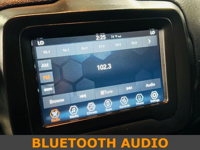 Used 2019 Jeep Renegade Latitude w/ Cold Weather Group image 6