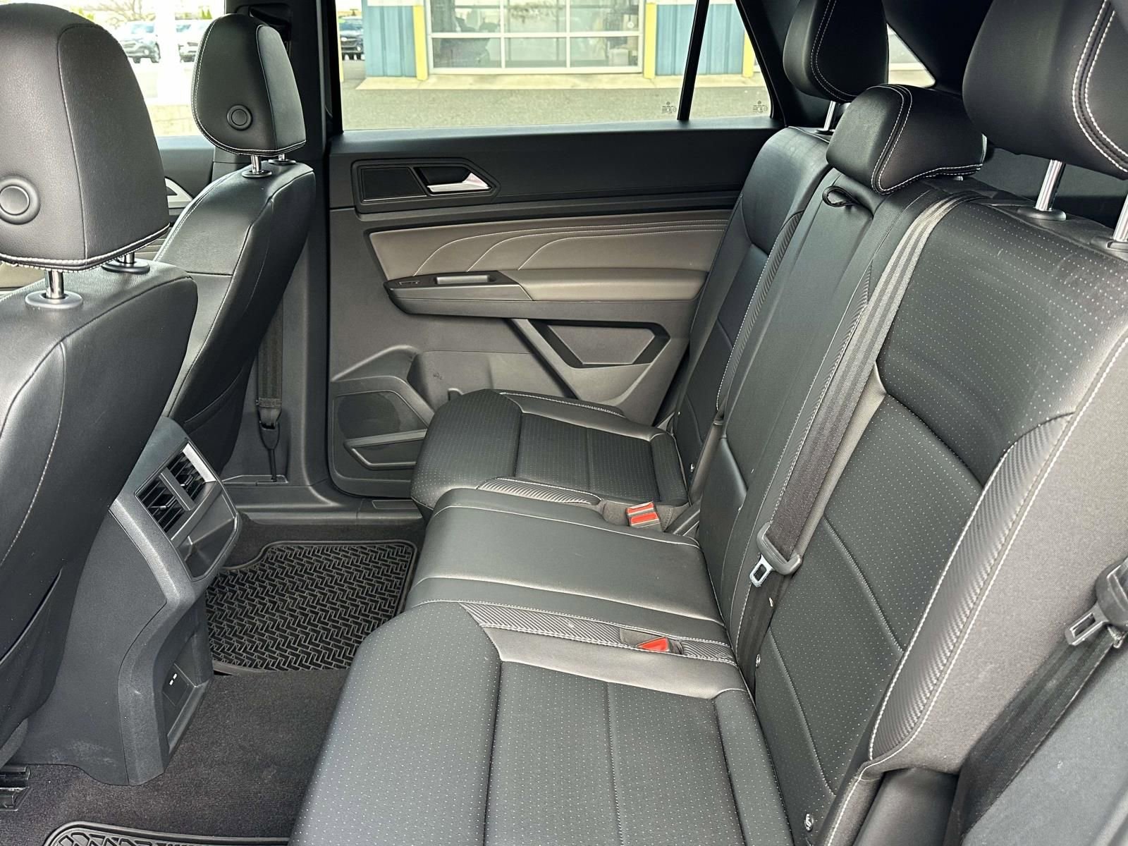 Used 2023 Volkswagen Atlas Cross Sport SEL image 12