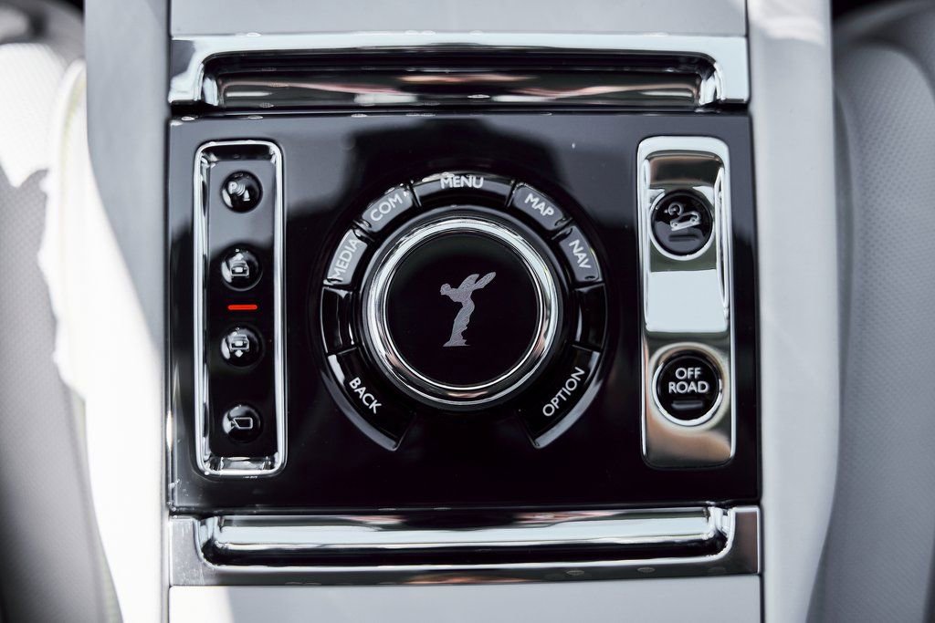 Used 2024 Rolls-Royce Cullinan image 89