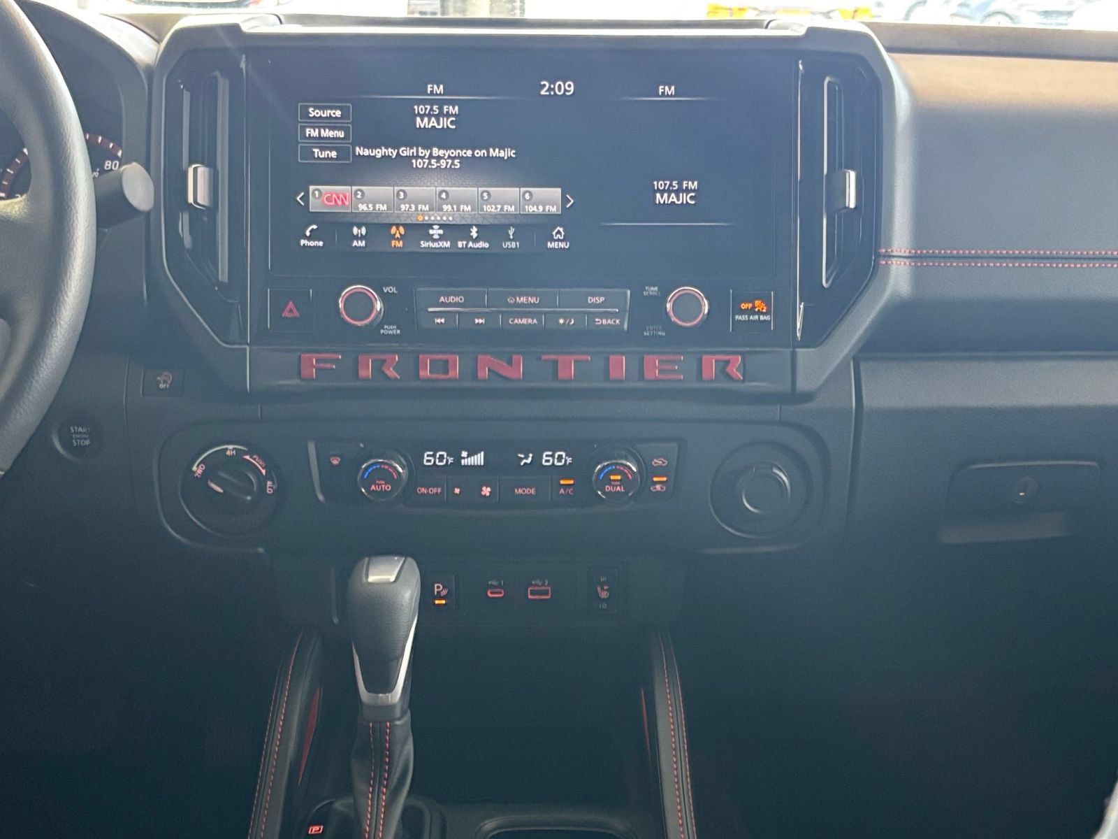 Used 2026 Nissan Frontier PRO-4X AWD/4WD image 16