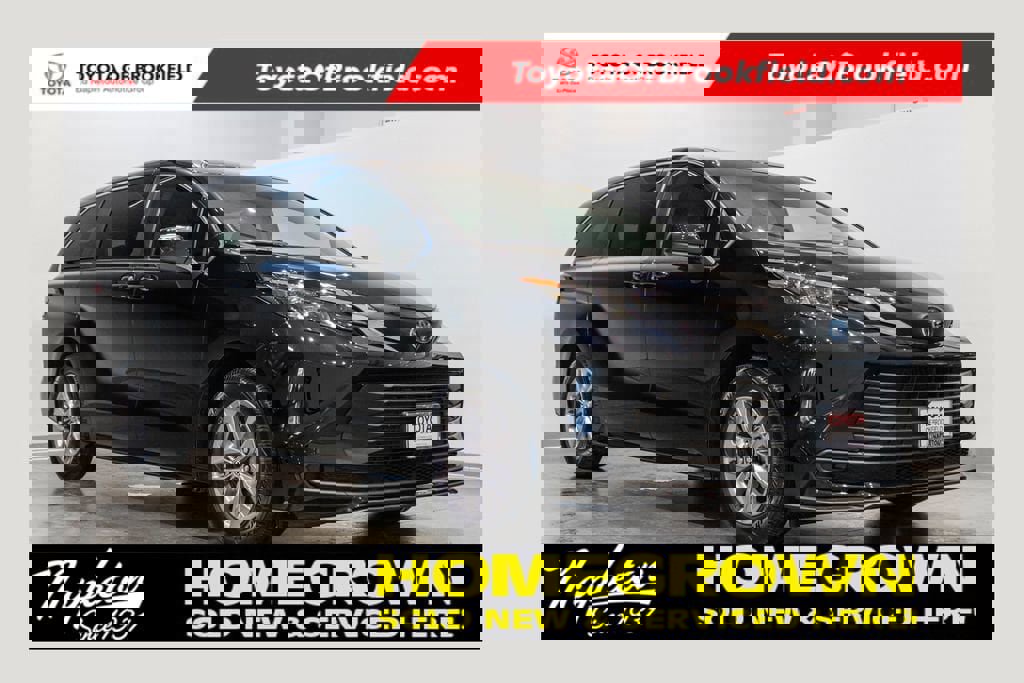 Certified 2024 Toyota Sienna LE image 1