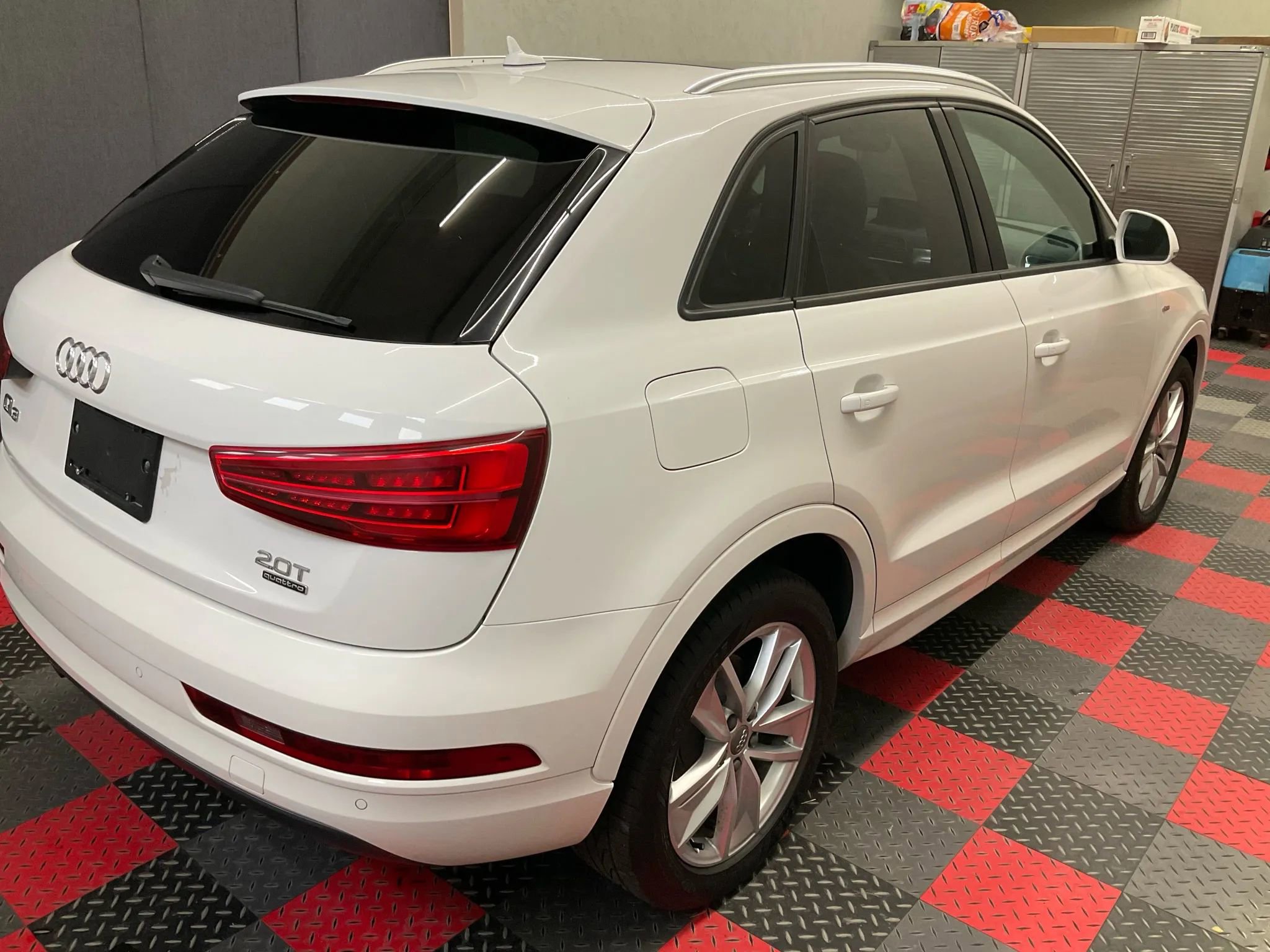 Used 2018 Audi Q3 2.0T Premium image 3