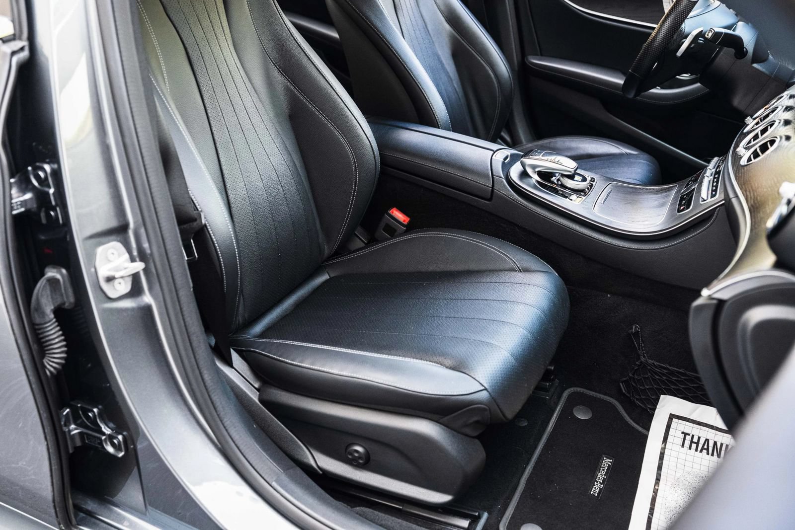 Used 2018 Mercedes-Benz E 300 4MATIC image 33