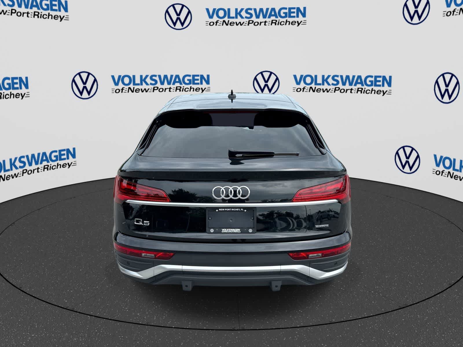 Used 2023 Audi Q5 2.0T Prestige w/ Prestige Package AWD/4WD image 13