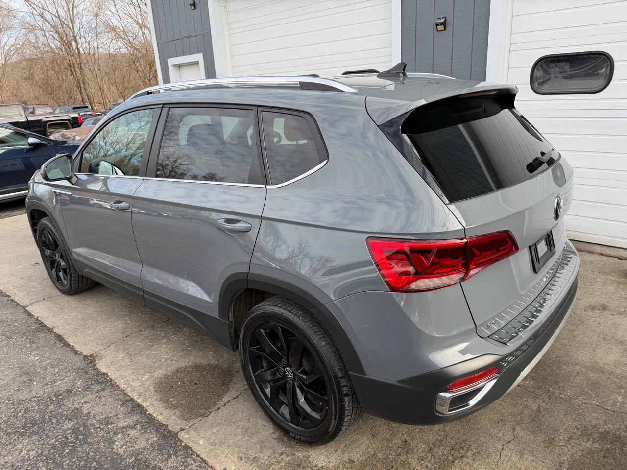 Used 2022 Volkswagen Taos SE image 6