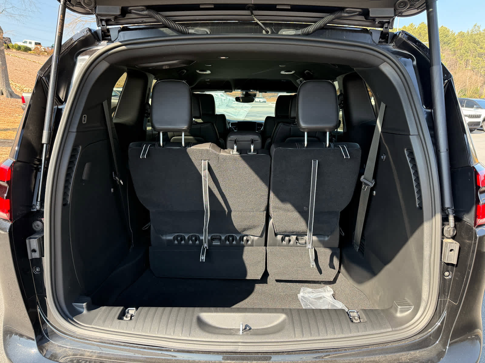 New 2026 Chrysler Pacifica Select w/ S Appearance Package image 31